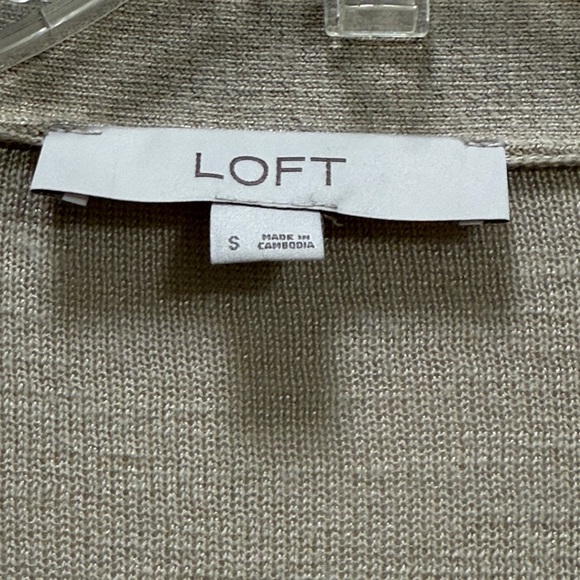 LOFT Beige Button-Up Cardigan crop cropped SZ S neutral preppy v neck casual - Picture 2 of 6